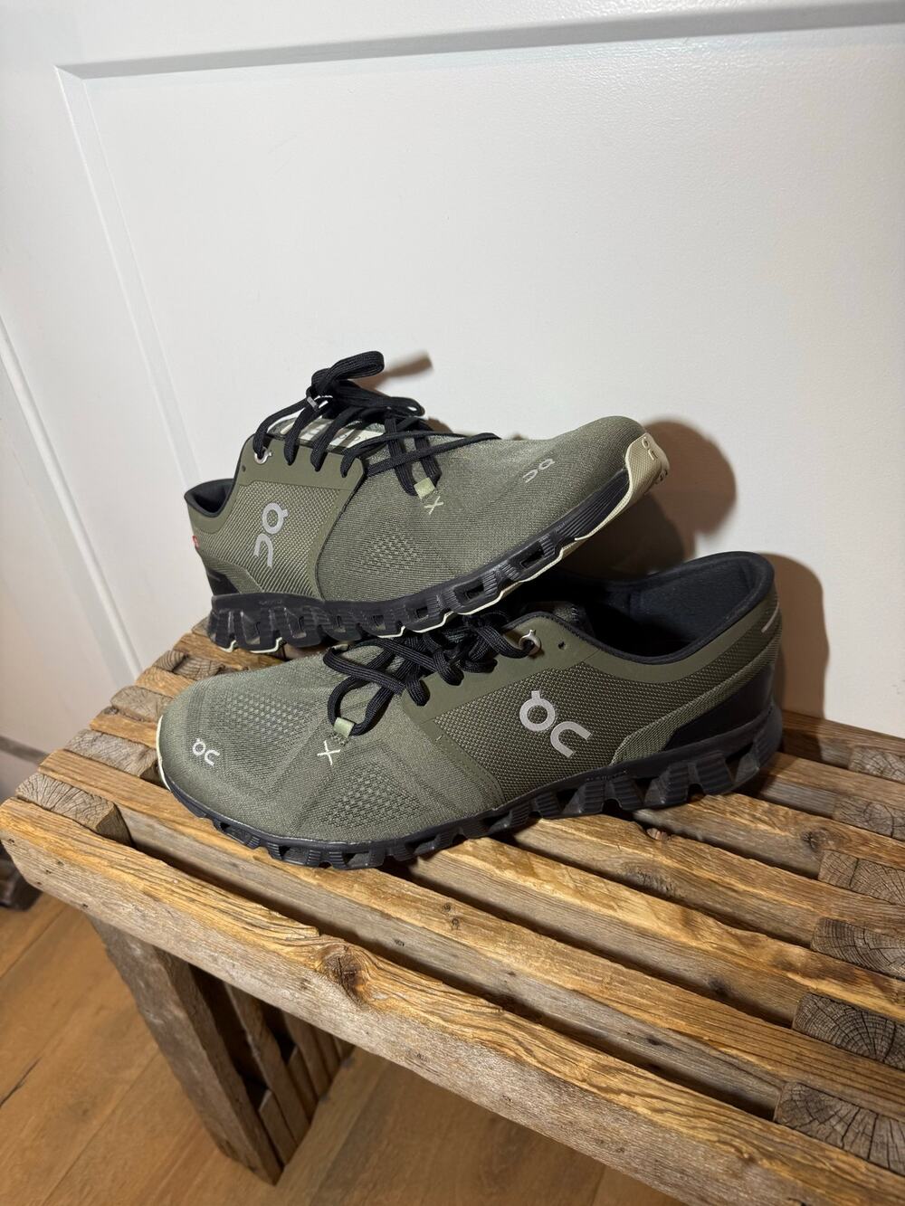 On Cloud X3 Running Shoes. Mens outdoor casual walking running sneaker. Size 11